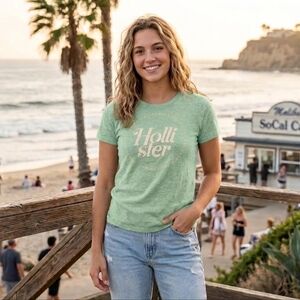 Hollister Women's Light Green Tee